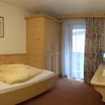 Zum Hirschen 3*