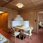 Zum Hirschen 3*