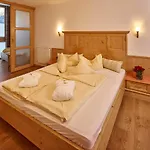 Zum Hirschen Hotel 3*