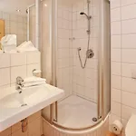 Zum Hirschen 3*