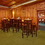 Zum Hirschen Hotel 3*
