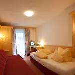 Zum Hirschen Hotel