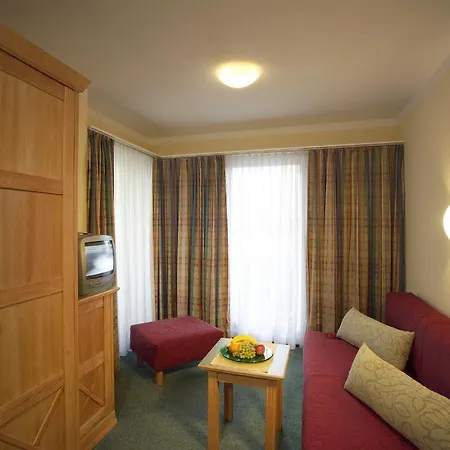 Zum Hirschen 3* Langenfeld