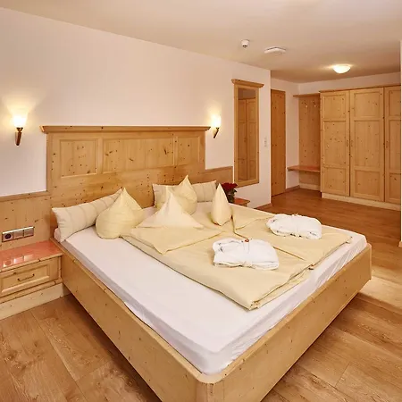 Zum Hirschen 3* Langenfeld