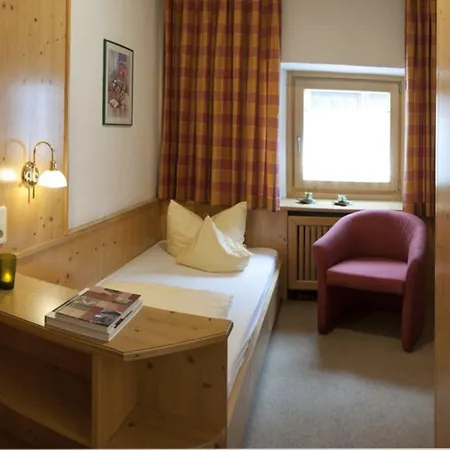 Zum Hirschen Hotell