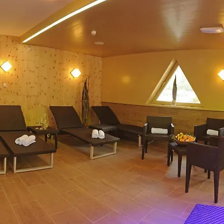 Zum Hirschen Hotel Langenfeld