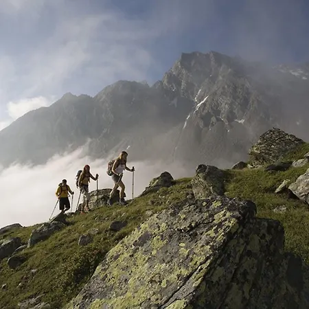 Zum Hirschen Hotel 3*