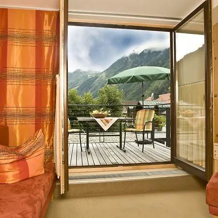 Hotel Zum Hirschen 3*