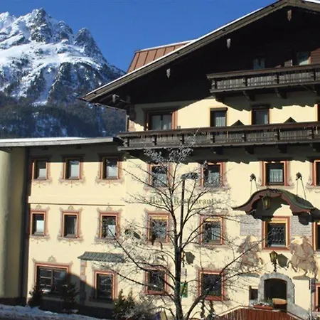 Hotel Zum Hirschen 3*