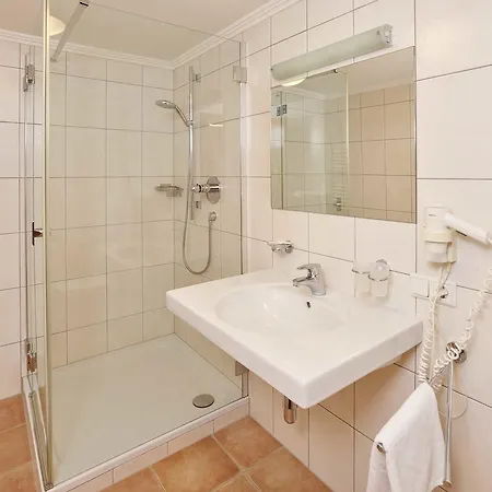 Hotel Zum Hirschen 3*