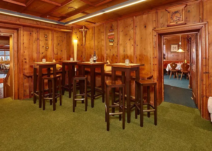 Zum Hirschen Hotel 3*